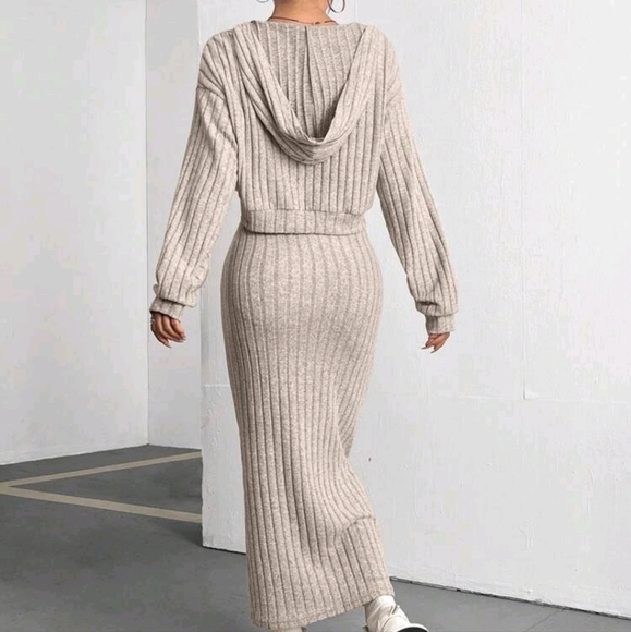 Ladies' Ribbed Long Sleeve T-Shirt And Skirt Set - Picture 2 of 4